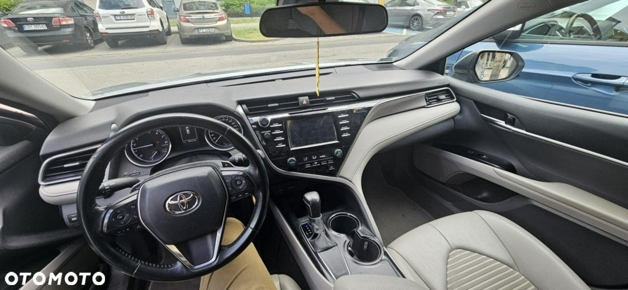 Toyota Camry - 9