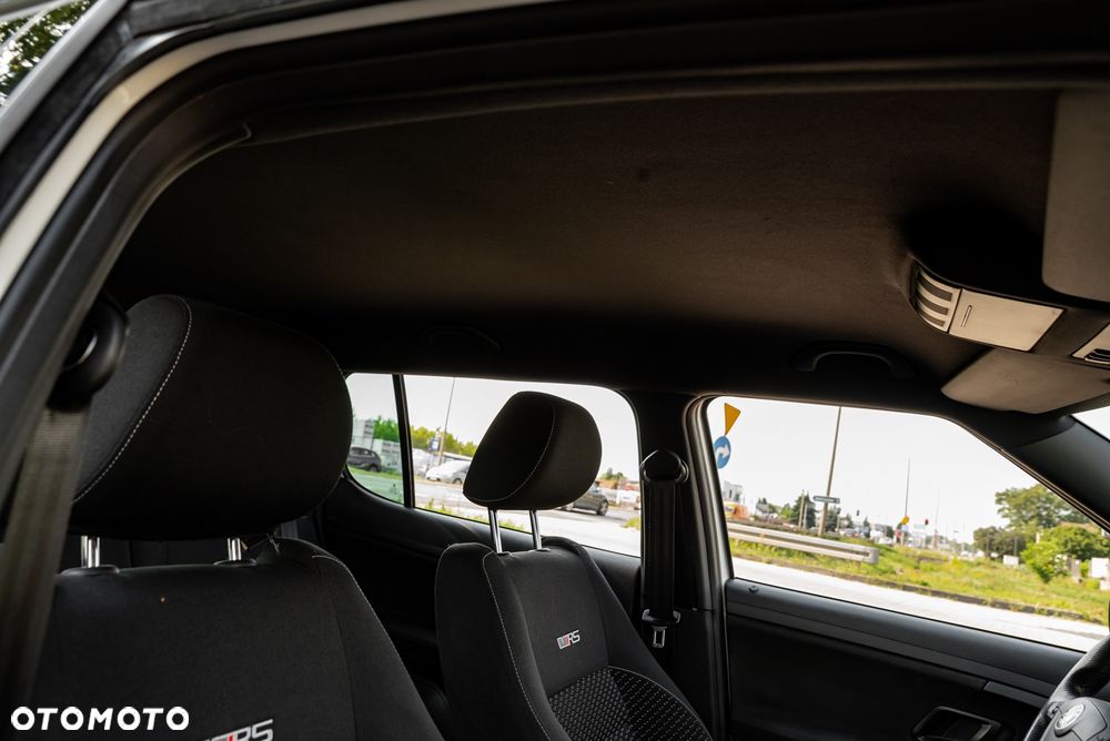Skoda Fabia 1.4 TSI DSG RS - 23