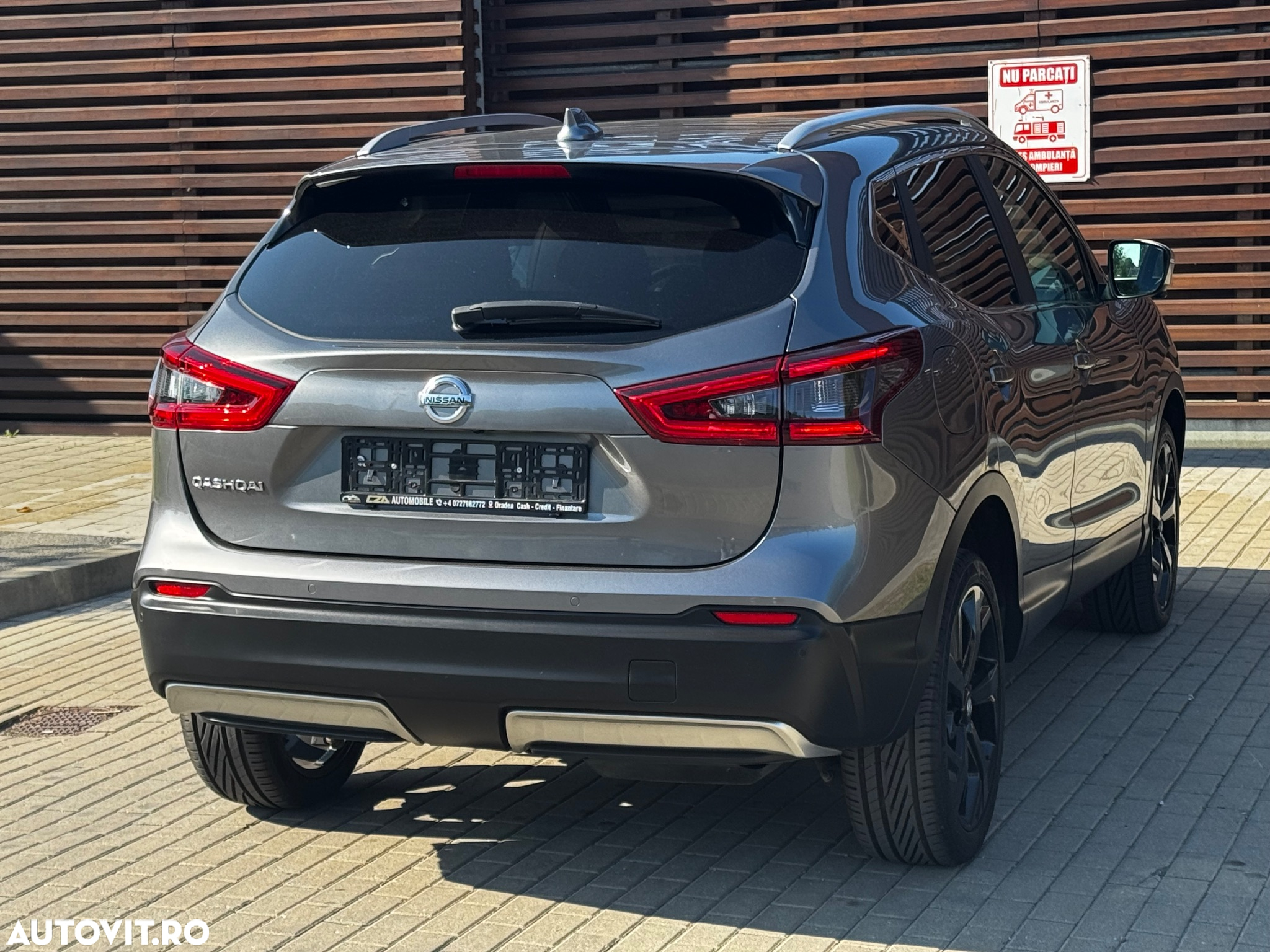 Nissan Qashqai 1.7 dCi TEKNA+ - 11
