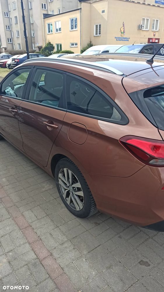 Hyundai i30 1.6 D Comfort - 7