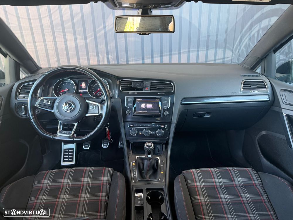 VW Golf 2.0 TSi GTi - 24