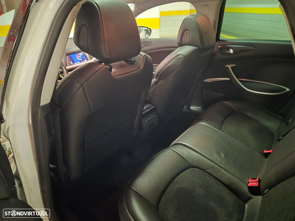 Citroën C5 Tourer 1.6 e-HDi Séduction Air.CMP6 - 28