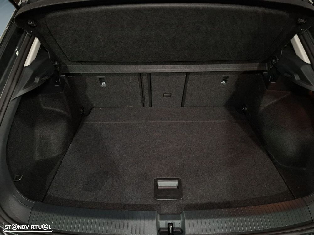 VW T-Roc 1.5 TSI Urban DSG - 23