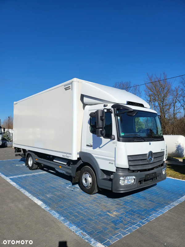 Mercedes-Benz Atego 818