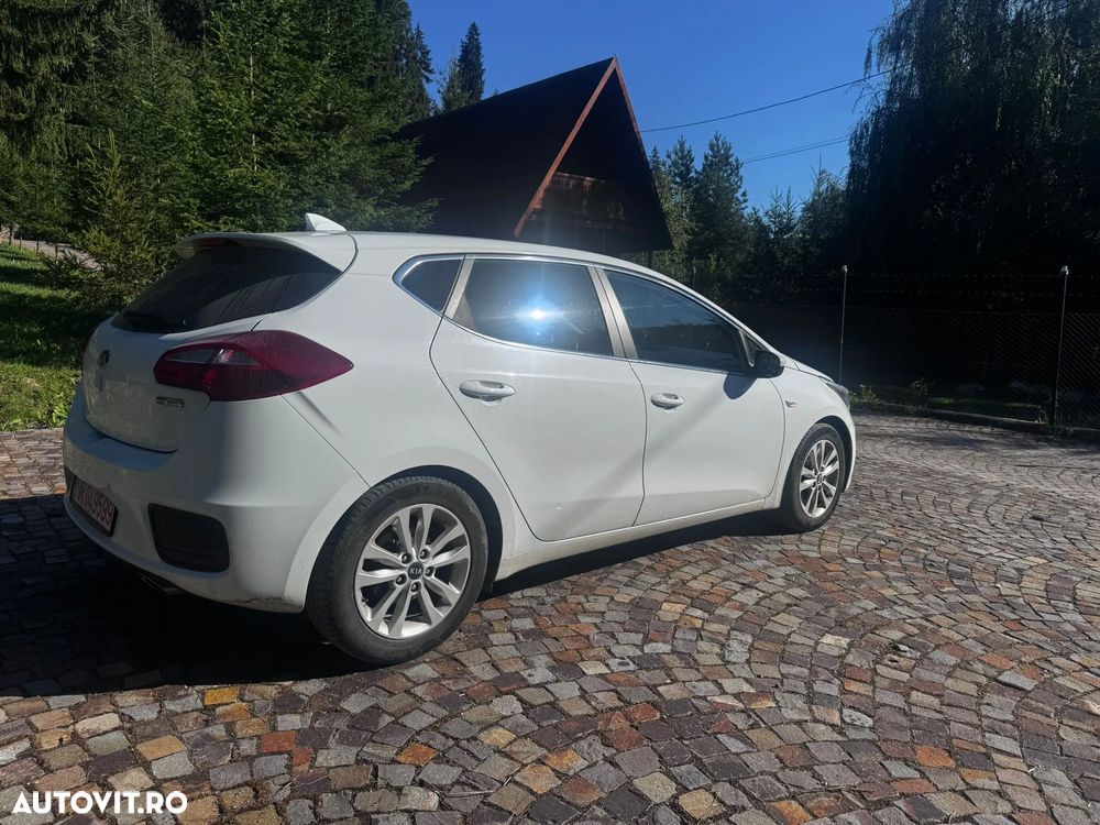 Kia Ceed - 4
