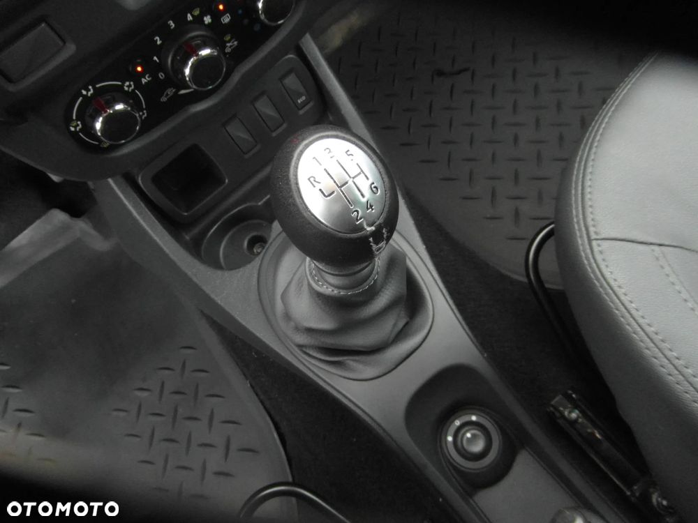 Dacia Duster 1.2 TCe Prestige S&S EU6 - 27