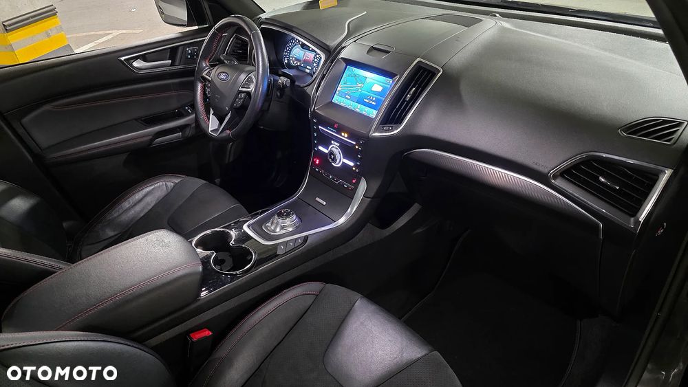 Ford S-Max 2.0 EcoBlue ST-LINE - 28