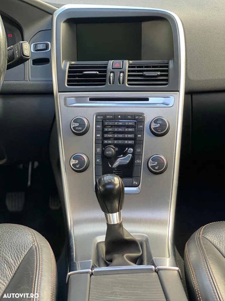Volvo XC 60 D3 Start-Stop Summum - 9