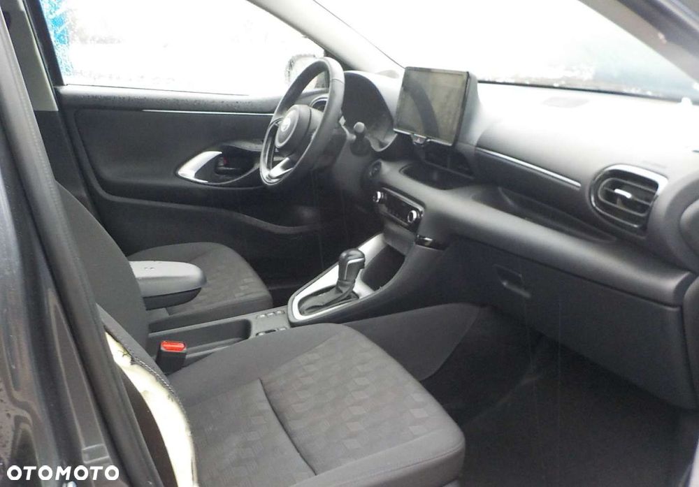 Toyota Yaris - 24