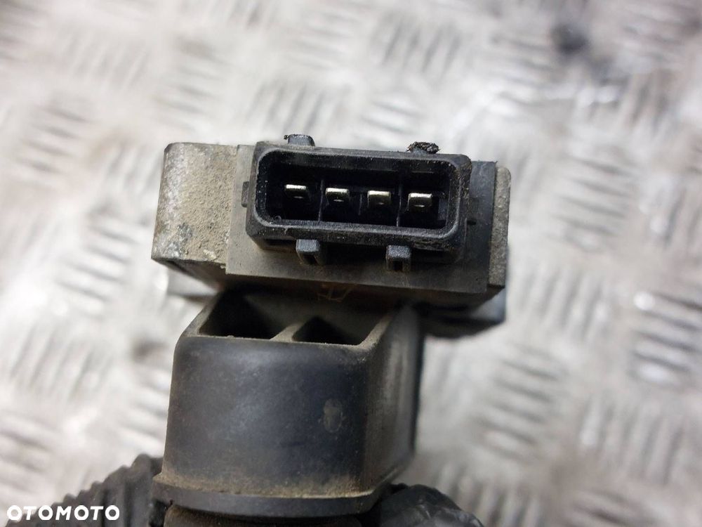 CEWKA ZAPŁONOWA SKODA FELICIA I 1.3 8V 047905104 - 4