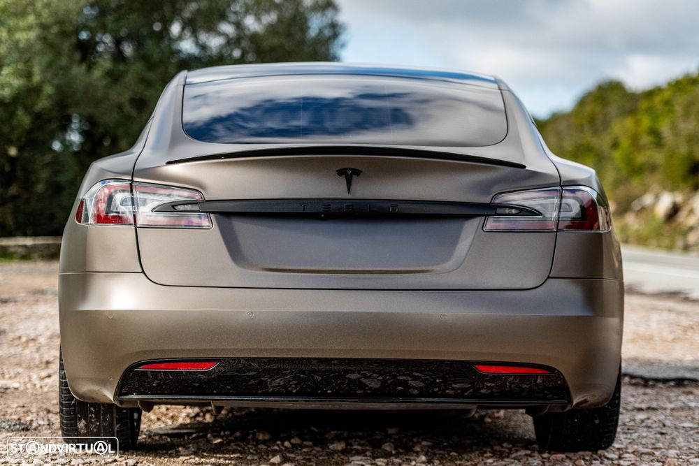 Tesla Model S Long Range - 18
