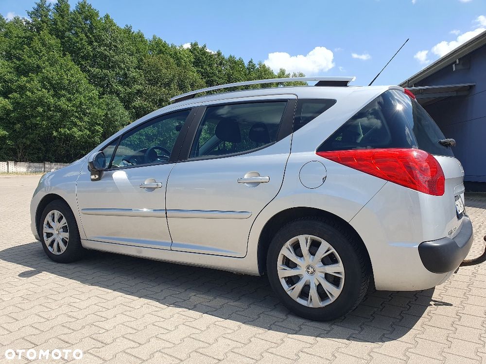 Peugeot 207 - 3