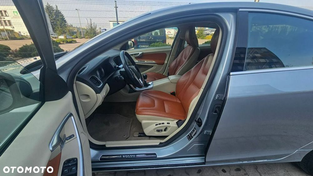 Volvo S60 DRIVe Summum - 34