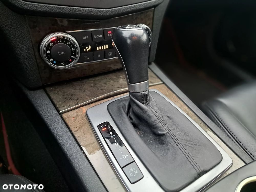 Mercedes-Benz Klasa C 63 AMG 7G-TRONIC - 16