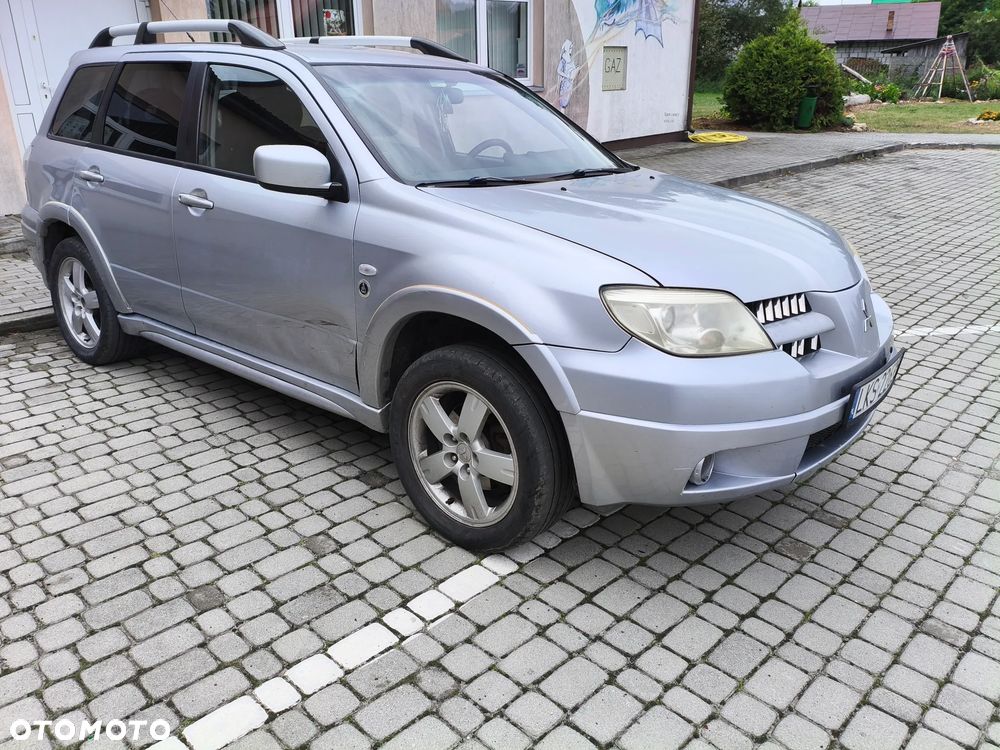 Mitsubishi Outlander 2.4 Dakar - 5