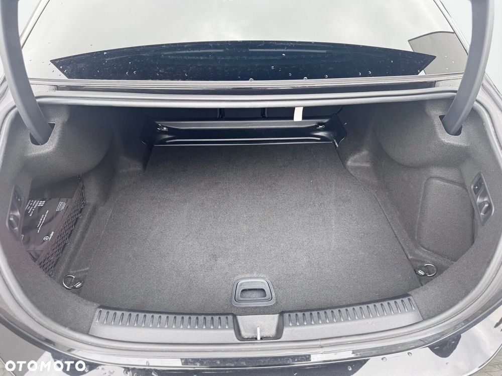 Mercedes-Benz Klasa E - 16