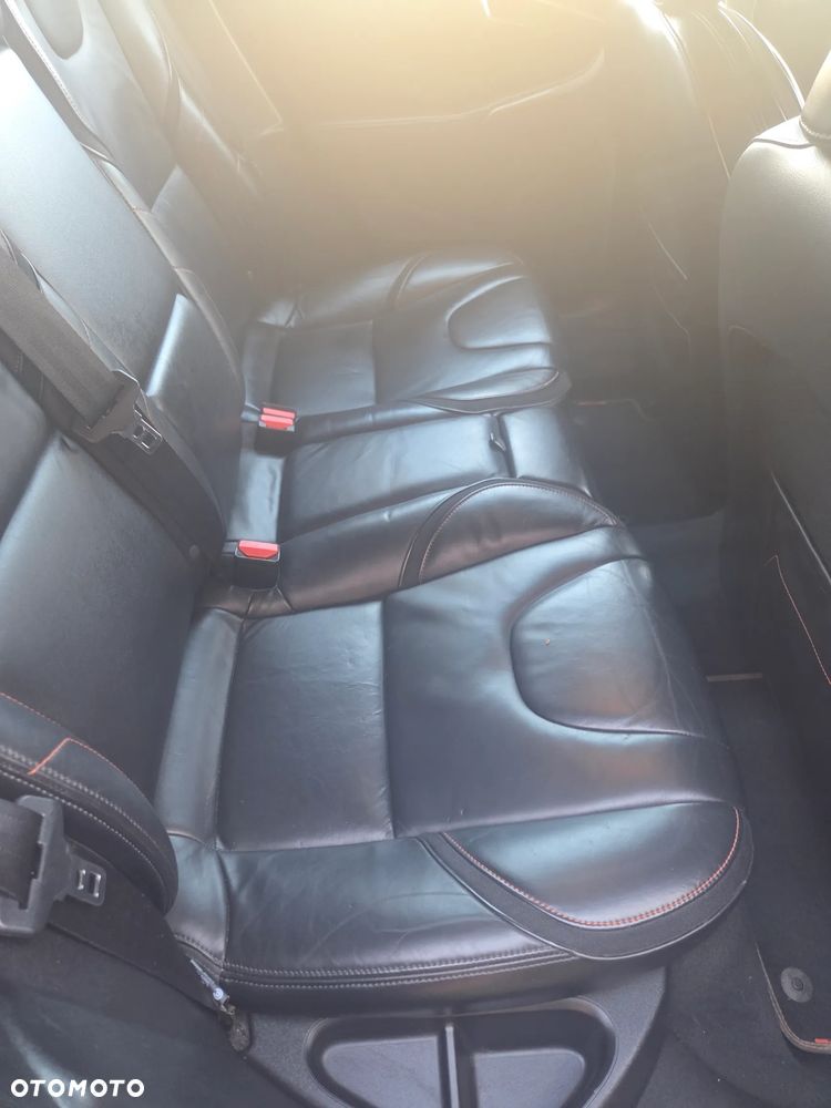 Volvo V40 T3 Ocean Race - 16