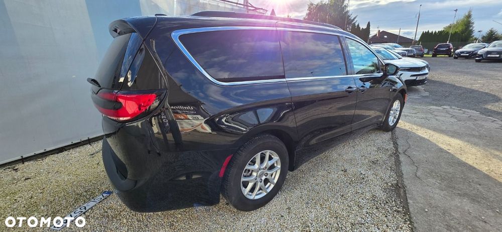 Chrysler Pacifica - 9