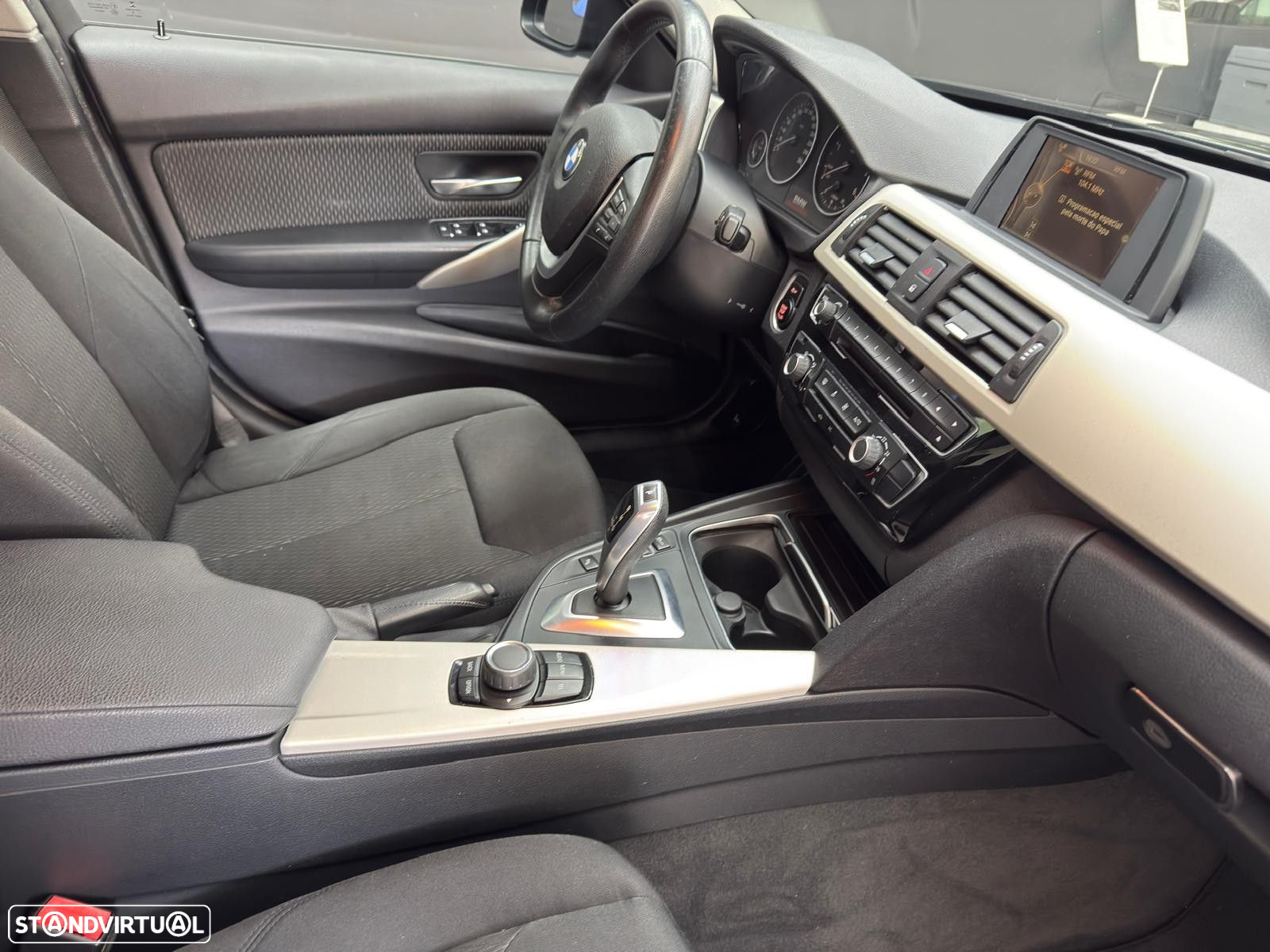 BMW 318 d Line Sport Auto - 37