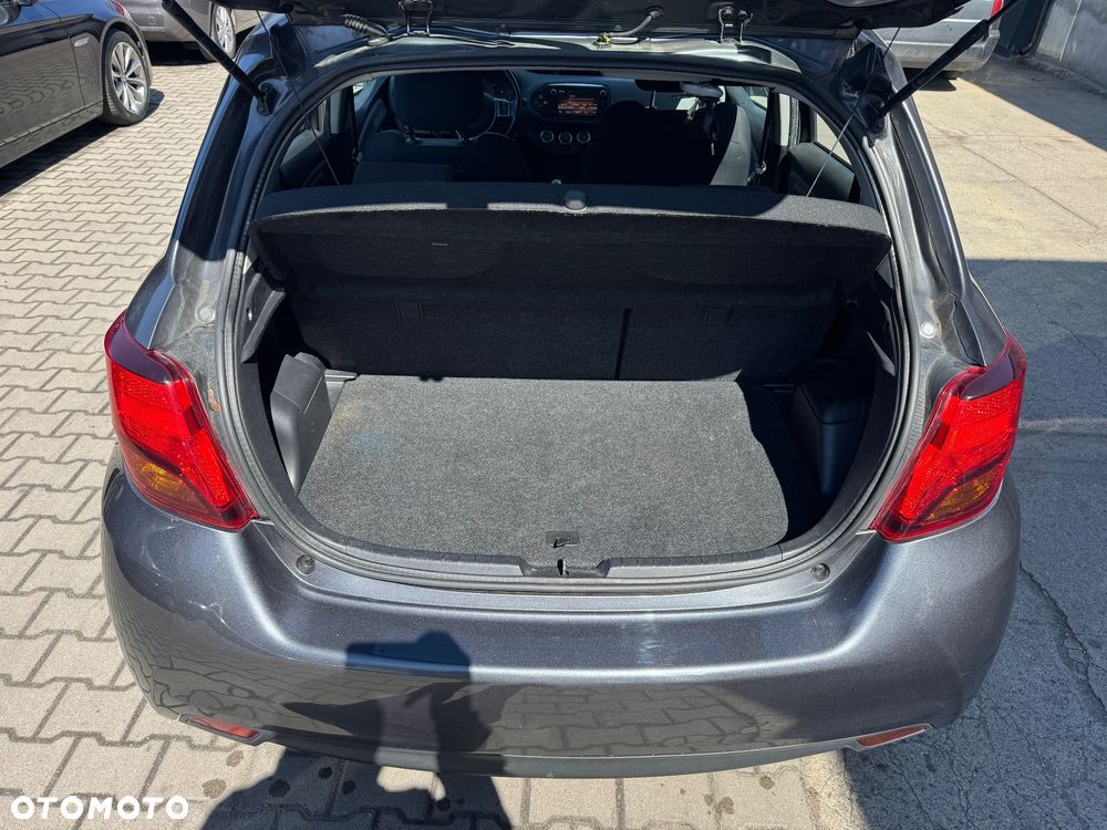 Toyota Yaris - 19