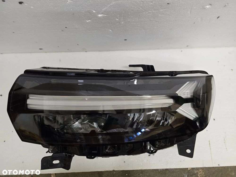 LAMPA DACIA DUSTER III BIGSTER III 260603515R - 9