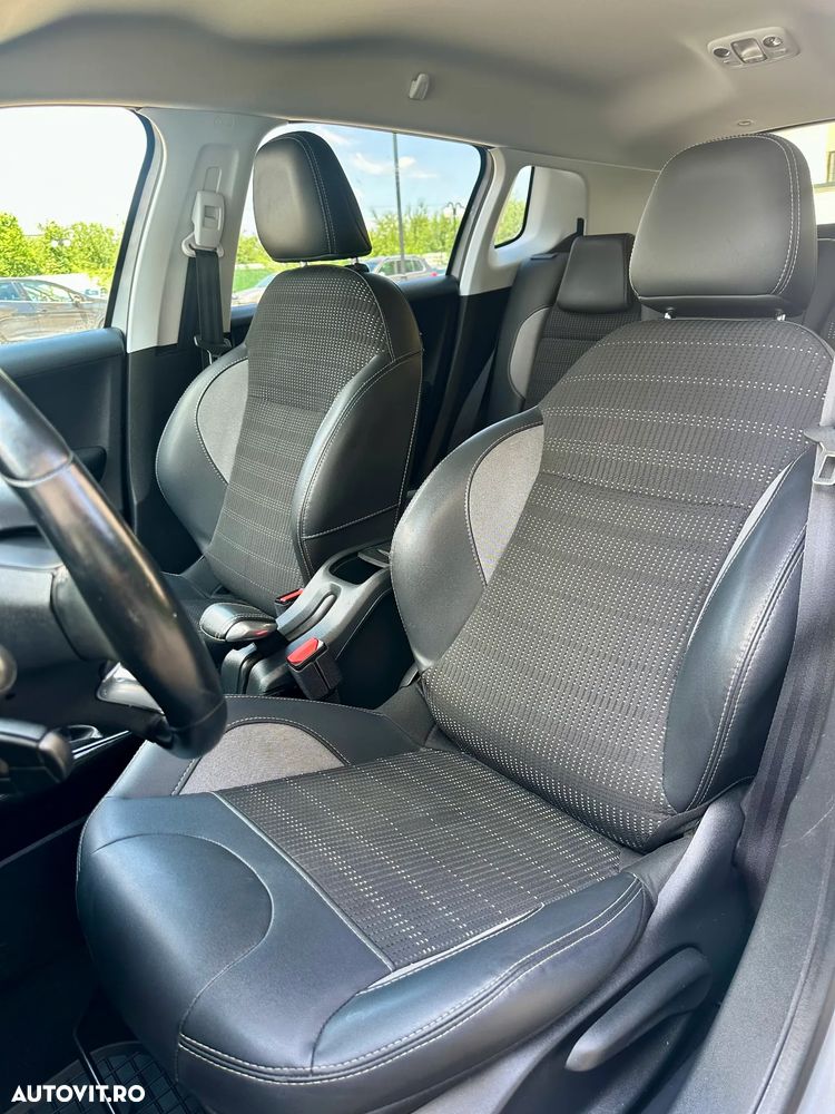 Peugeot 2008 - 6