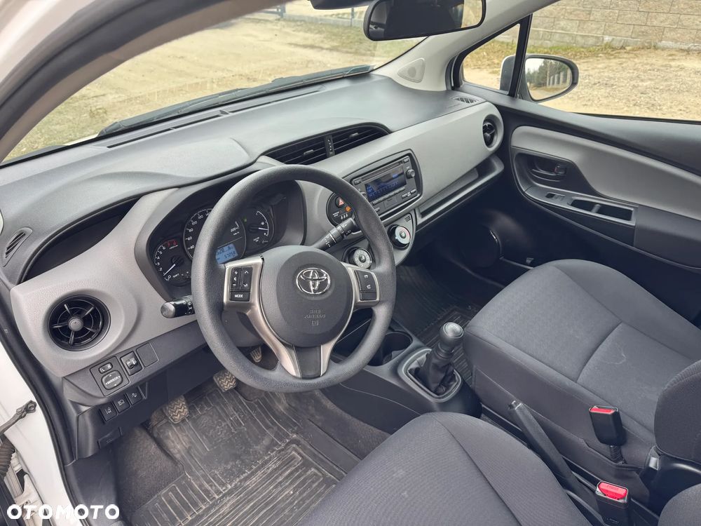 Toyota Yaris 1.0 Active EU6 - 8