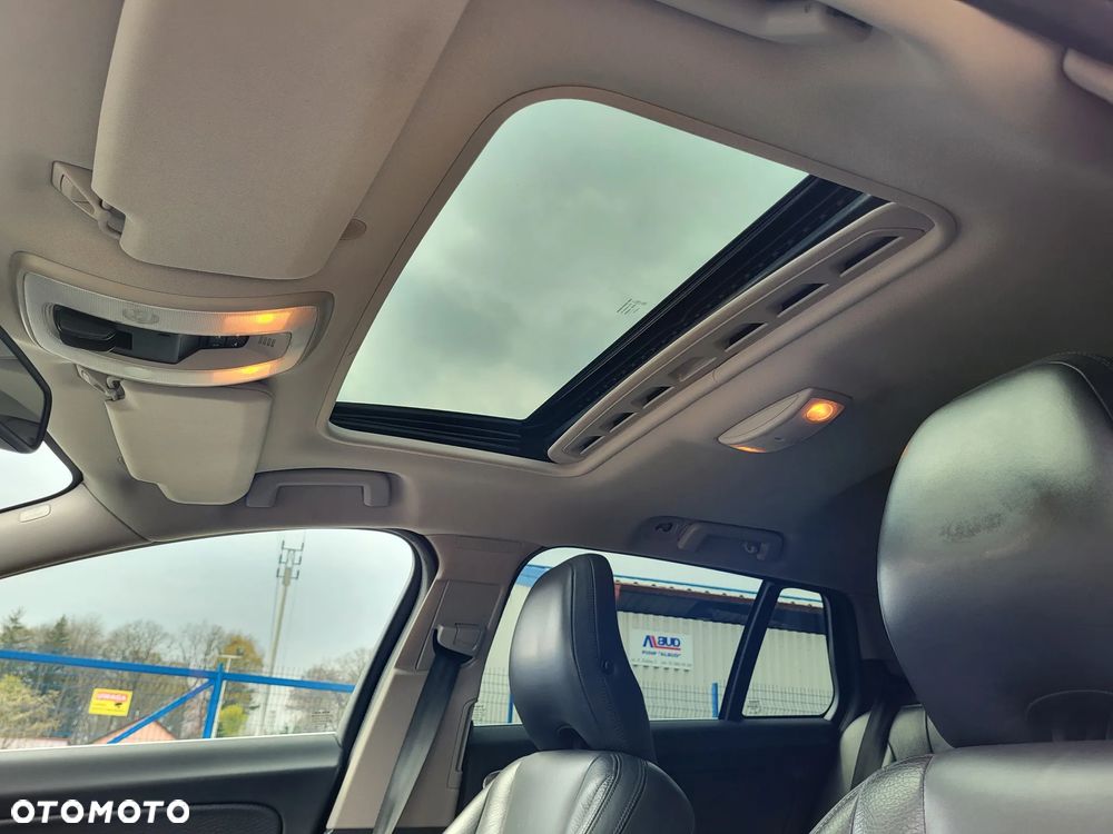Volvo V60 D5 Geartronic Summum - 11