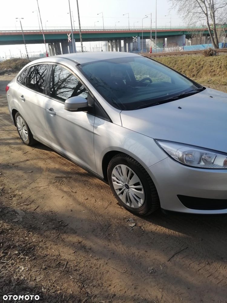 Ford Focus 1.6 Trend - 4