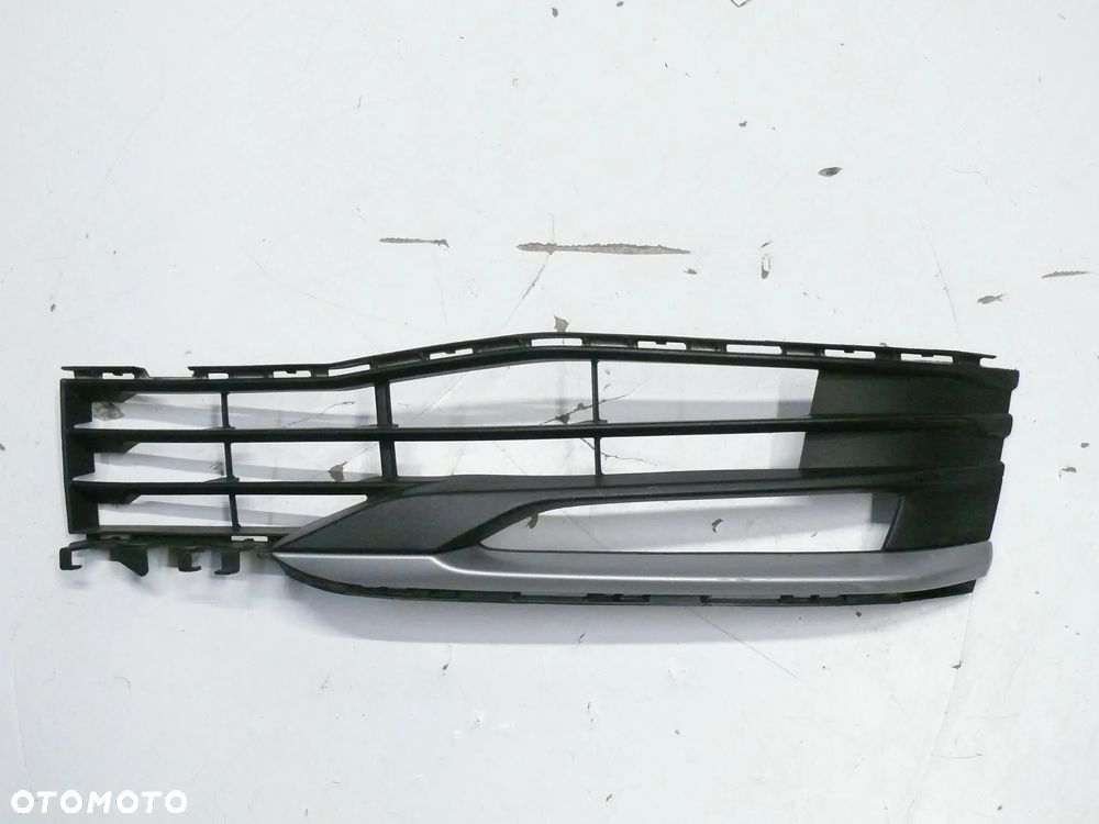 BMW G30 G31 KRATKA ZDERZAKA LEWA