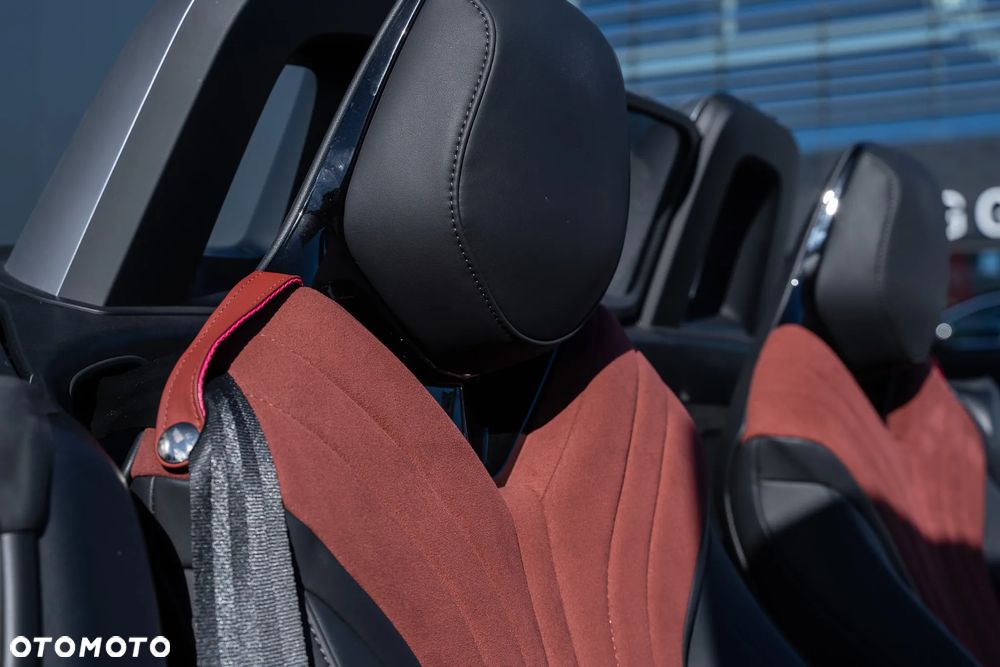 MG Cyberster 77kWh AWD Czarny Dach - 17