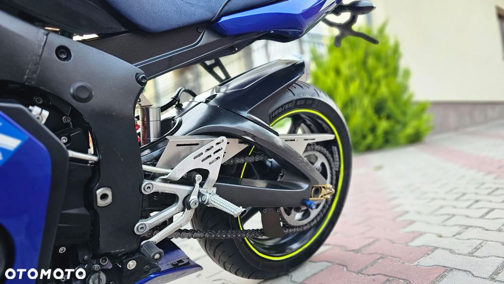 Yamaha R6 - 11