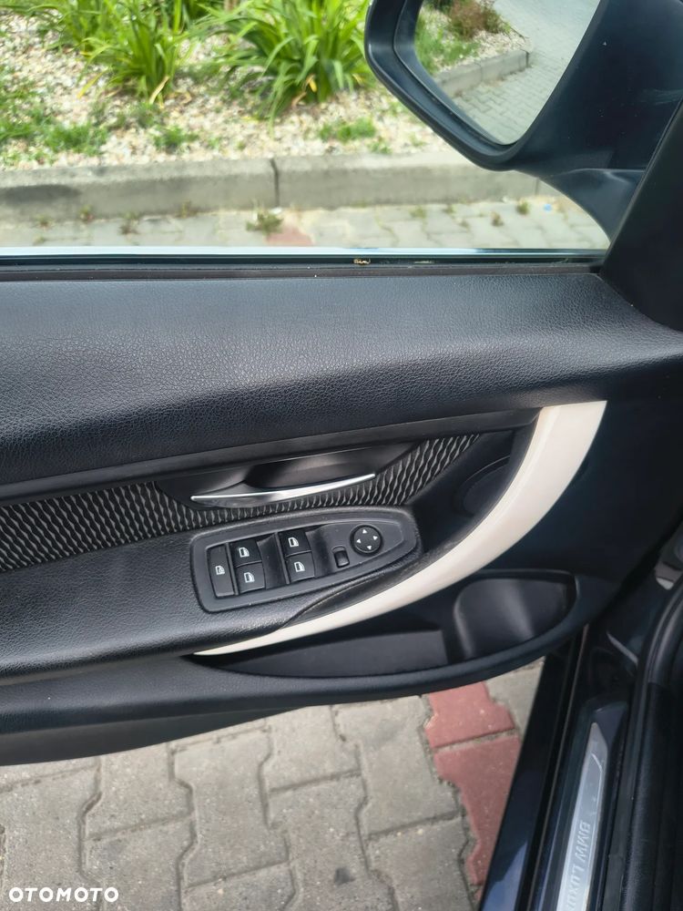 BMW Seria 3 318d Blue Performance Luxury Line - 20