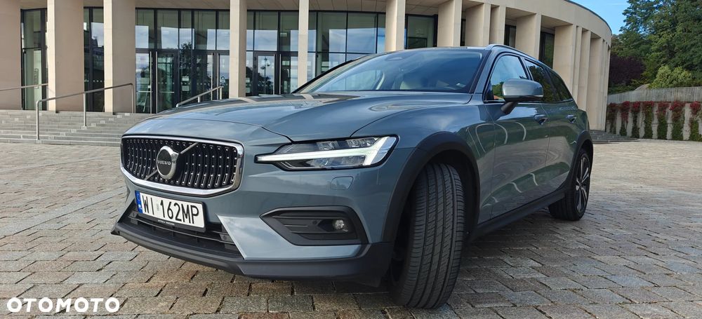 Volvo V60 Cross Country D4 AWD - 1