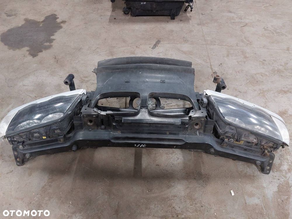 PAS PRZEDNI WZMOCNIENIE CZOŁOWE + CHŁODNICE + LAMPY XENON BMW E46 2.0 D M47 - 11