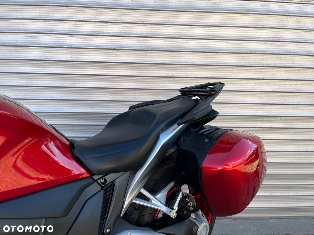 Honda VFR - 29