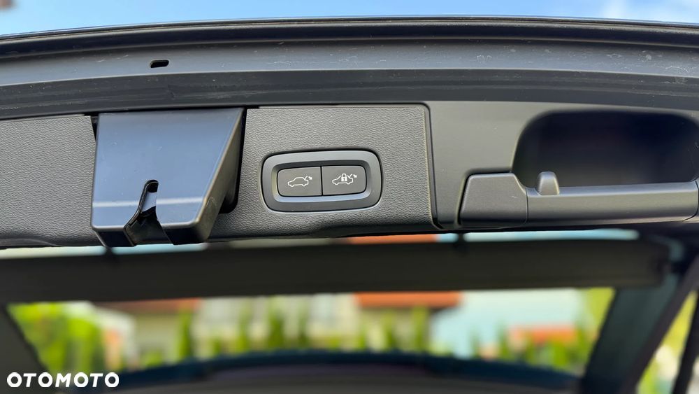 Volvo XC 60 B4 B Momentum Pro - 8