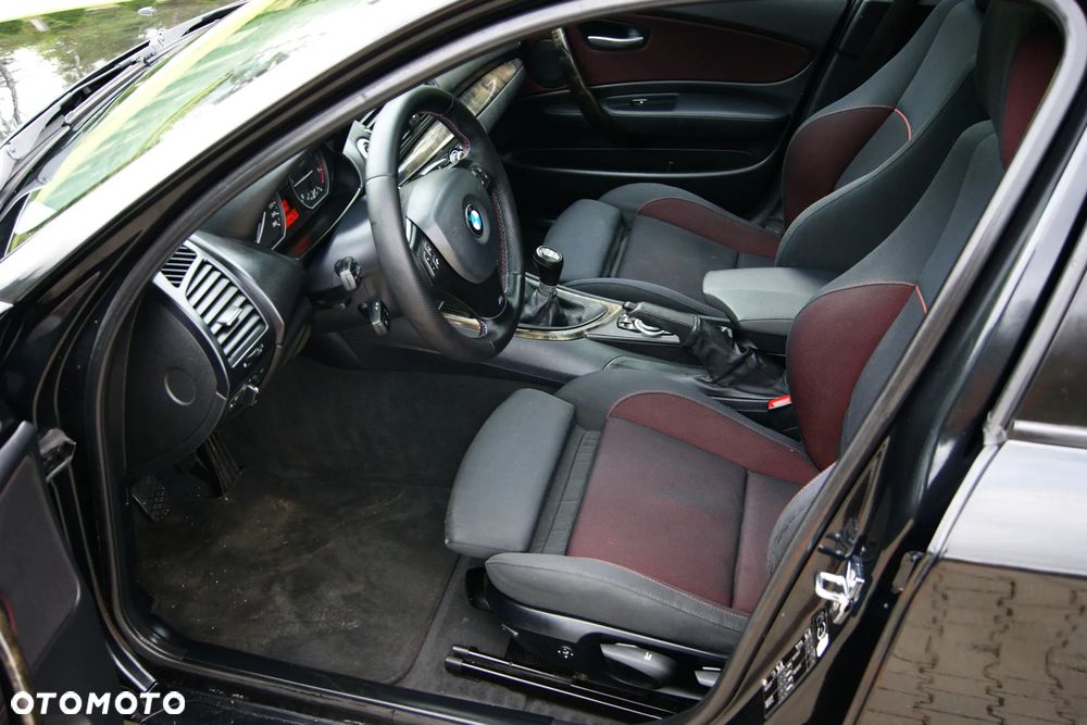 BMW Seria 1 120d - 23
