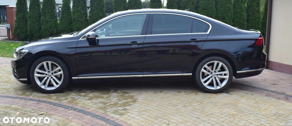 Volkswagen Passat - 4