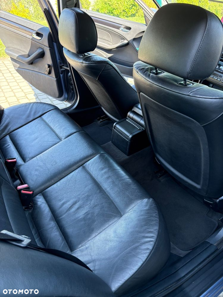 BMW Seria 3 316i - 11