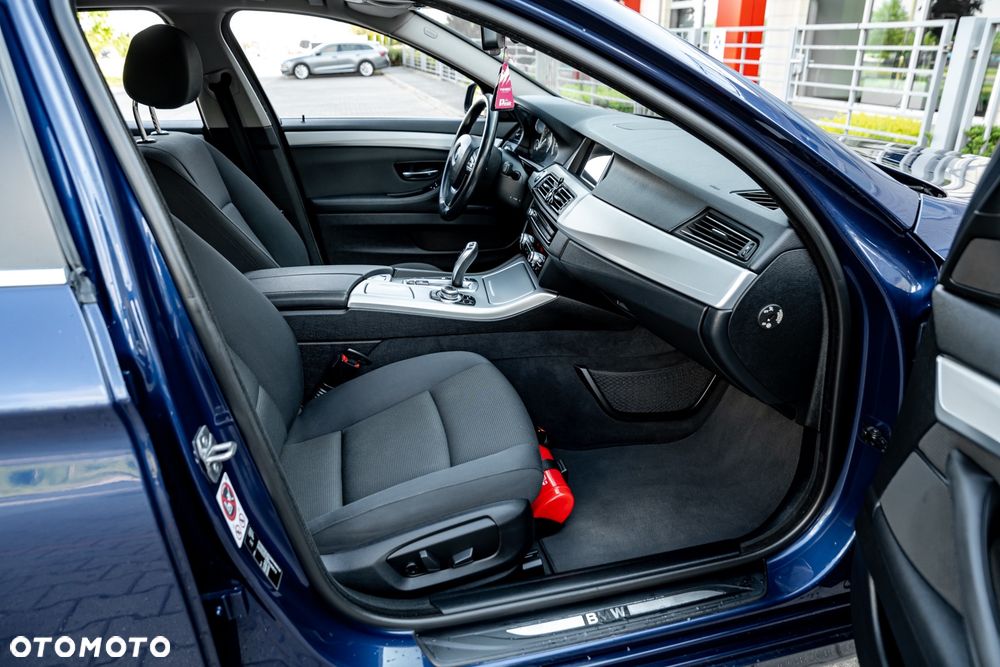BMW Seria 5 530d Sport-Aut - 23
