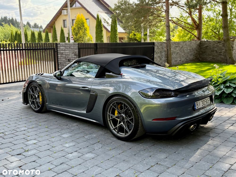 Porsche 718 Spyder - 6