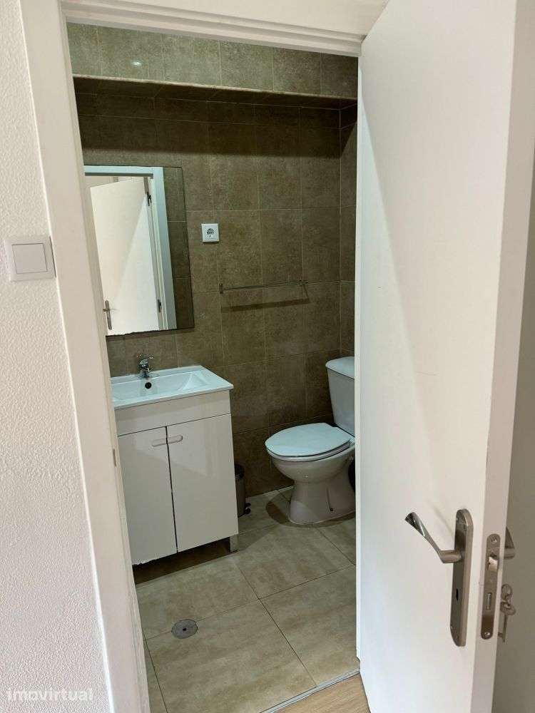 Apartamento T1 no Campo 24 de Agosto - Grande imagem: 2/7