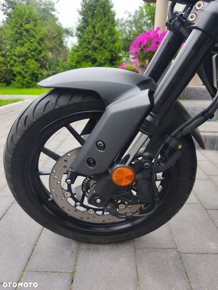 Yamaha MT - 19