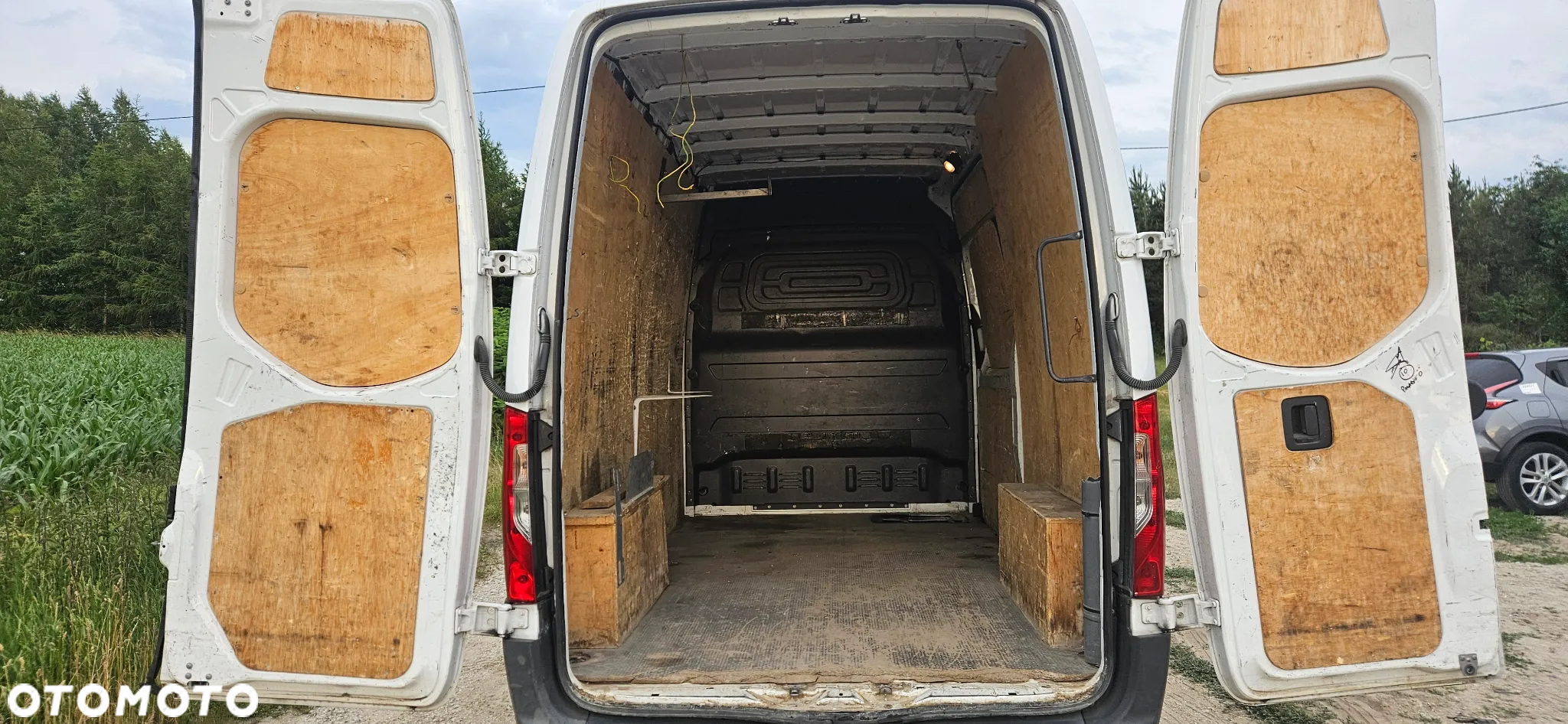 Mercedes-Benz Sprinter - 16