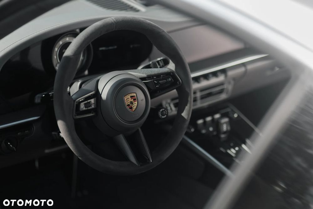 Porsche 911 Turbo S - 16