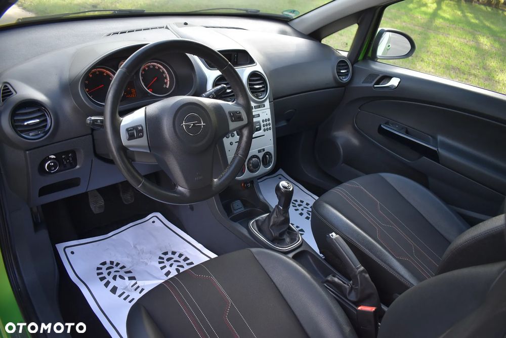 Opel Corsa 1.4 16V Edition - 26