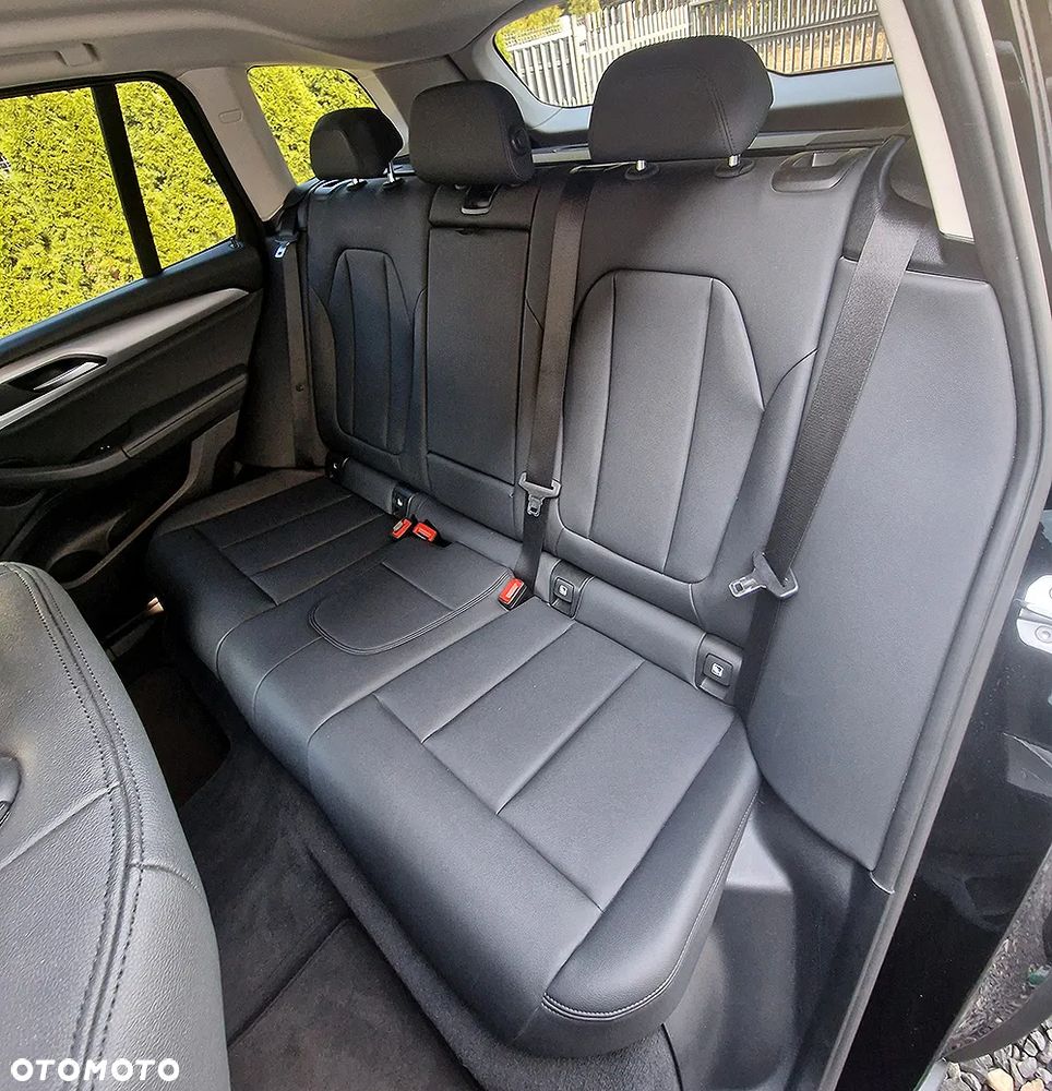 BMW X3 xDrive20d Business Edition - 14