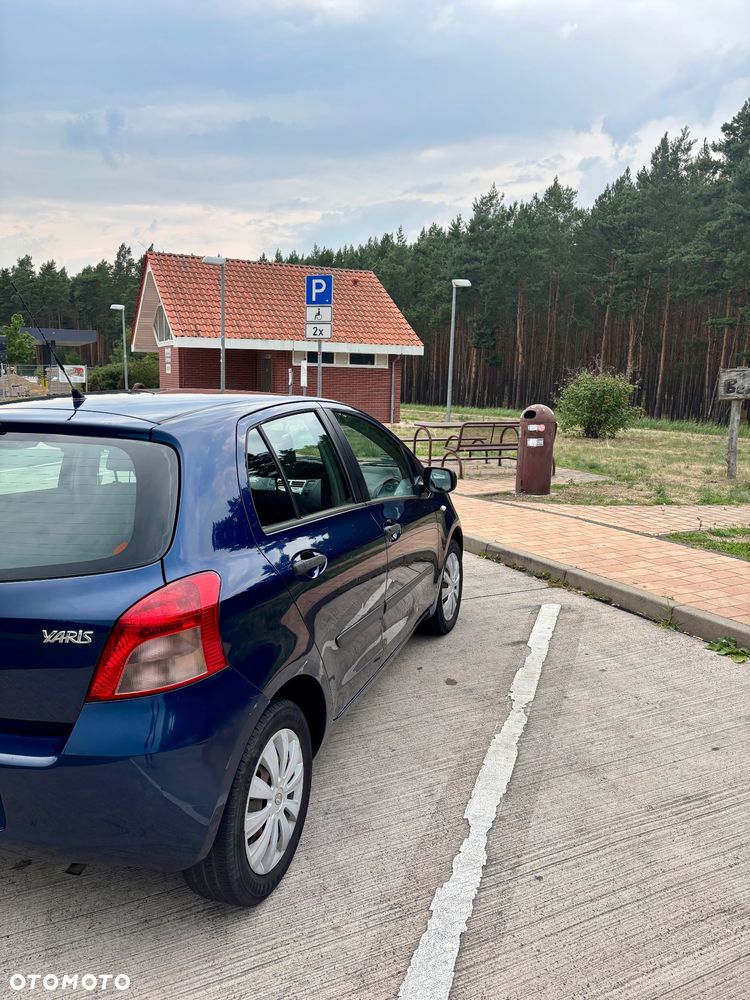 Toyota Yaris 1.0 Luna A/C - 5