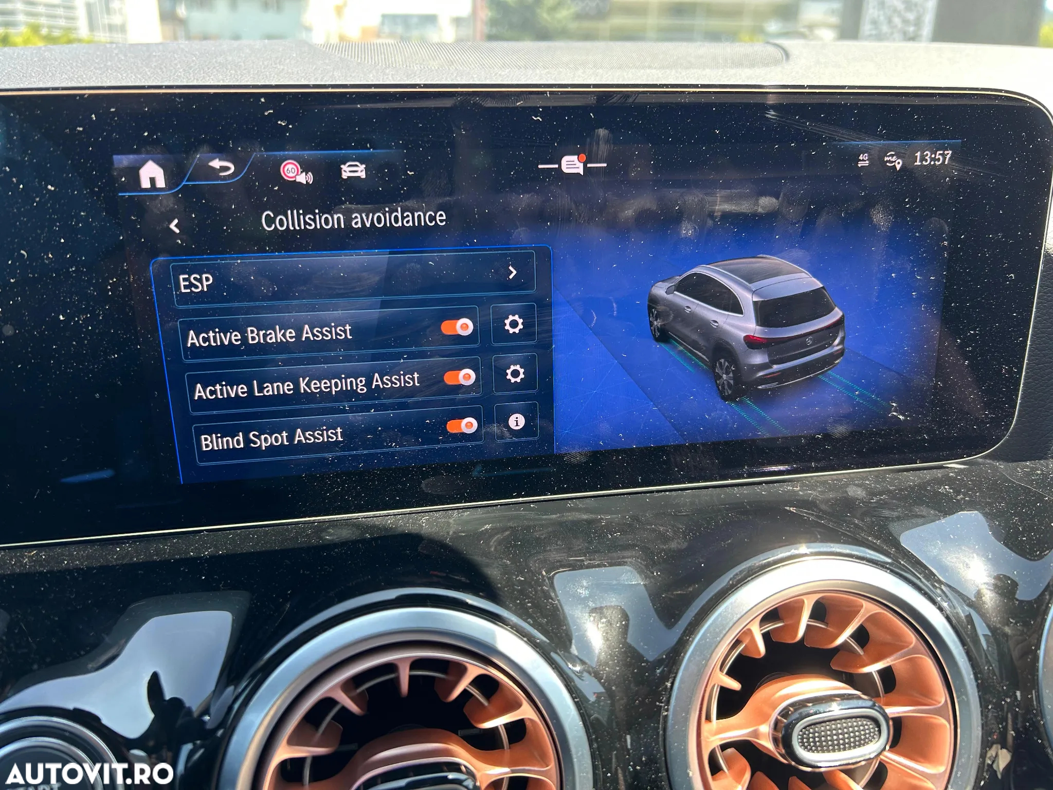 Mercedes-Benz EQA 300 4MATIC - 29